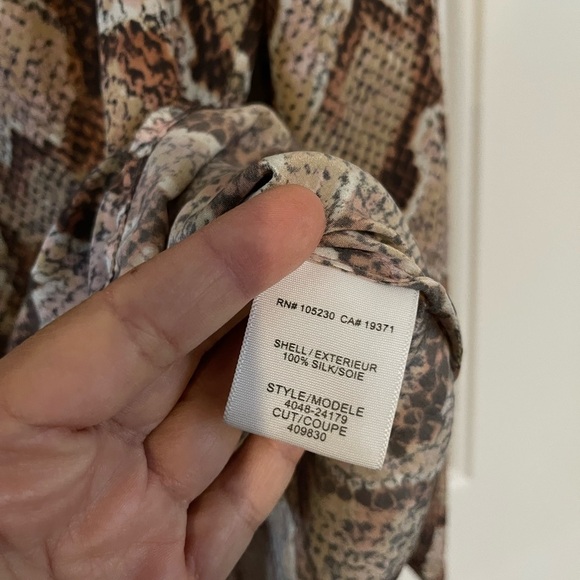JOIE Silk snake print top size small - Picture 3 of 4
